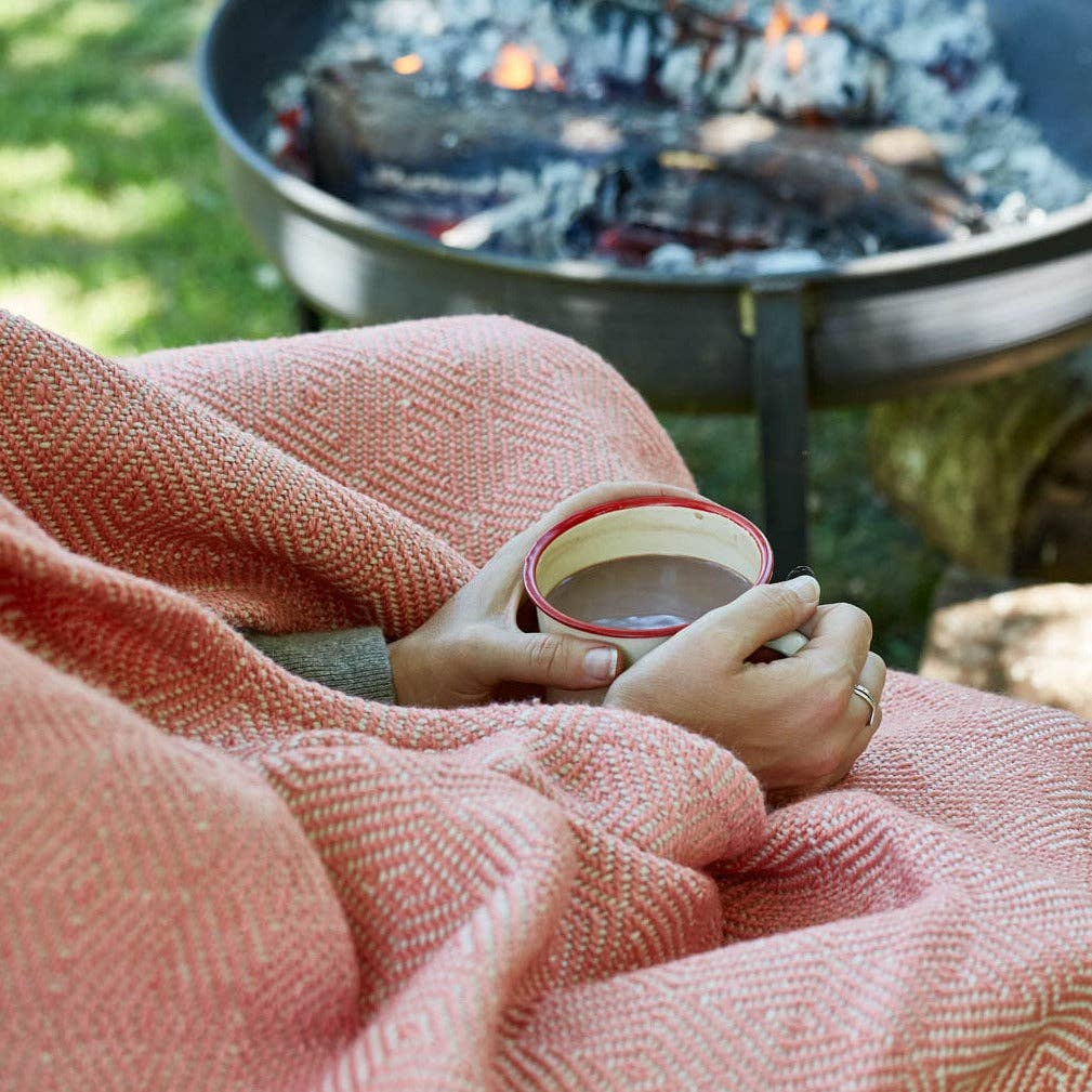Diamond Coral recycled bottle blanket